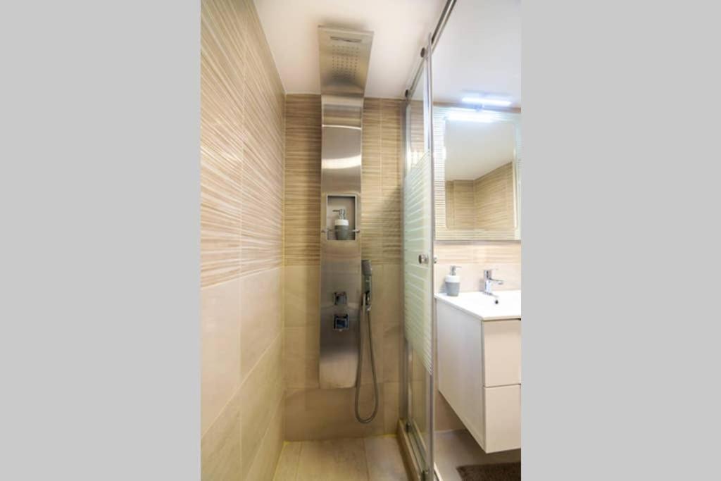 Brand New Decorated Flat For 4 Ppl In Pagrati Atenas Exterior foto